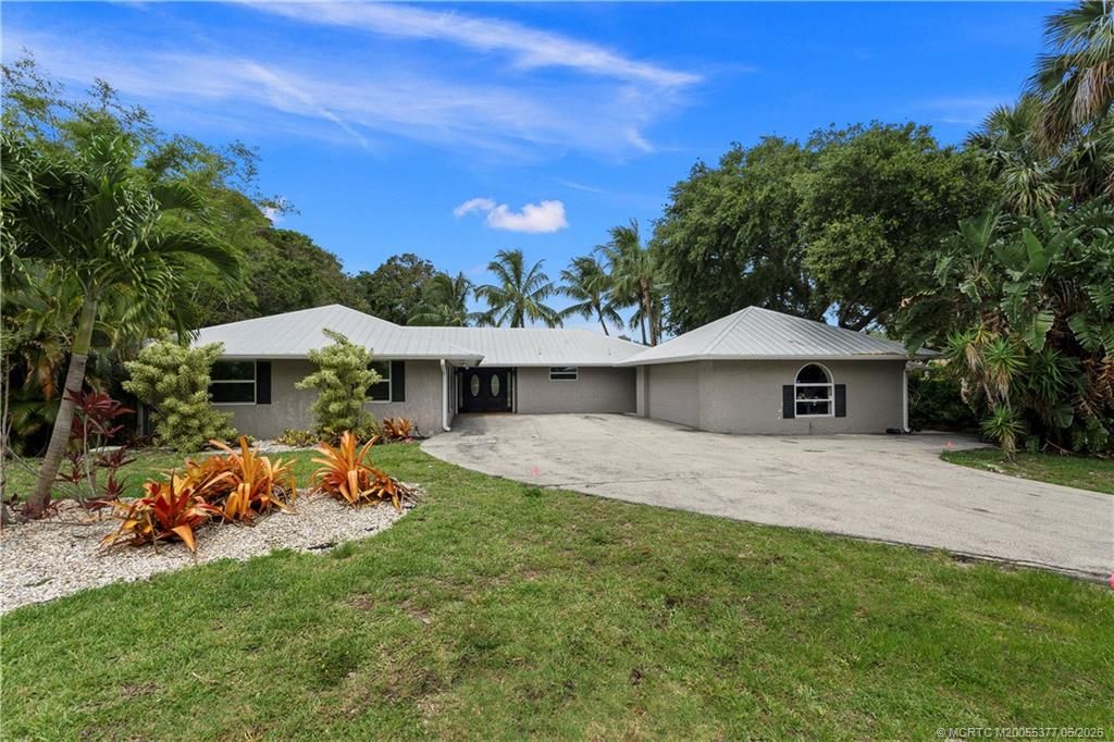 Photo of 53 N Sewalls Point Road, Sewalls Point, FL 34996 (MLS # M20055377)