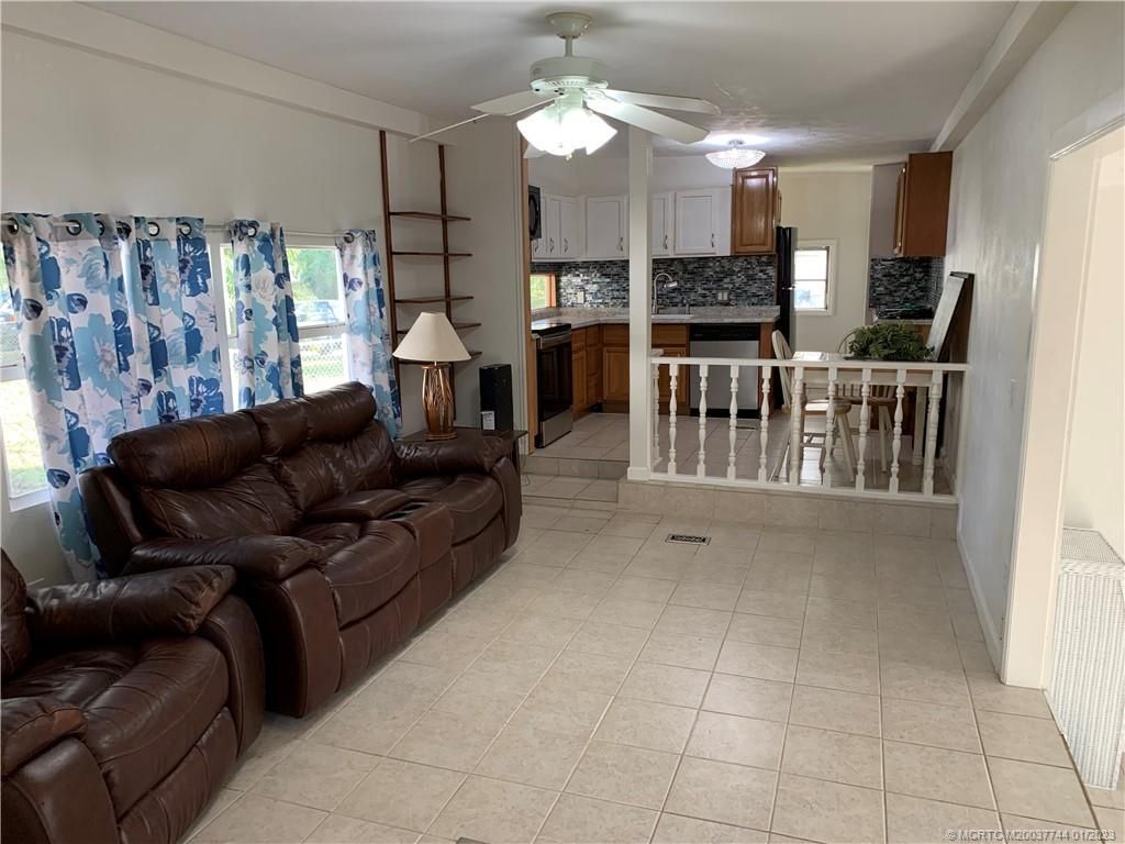 Photo of 141 SE Riverbend Street, Stuart, FL 34997 (MLS # M20037744)