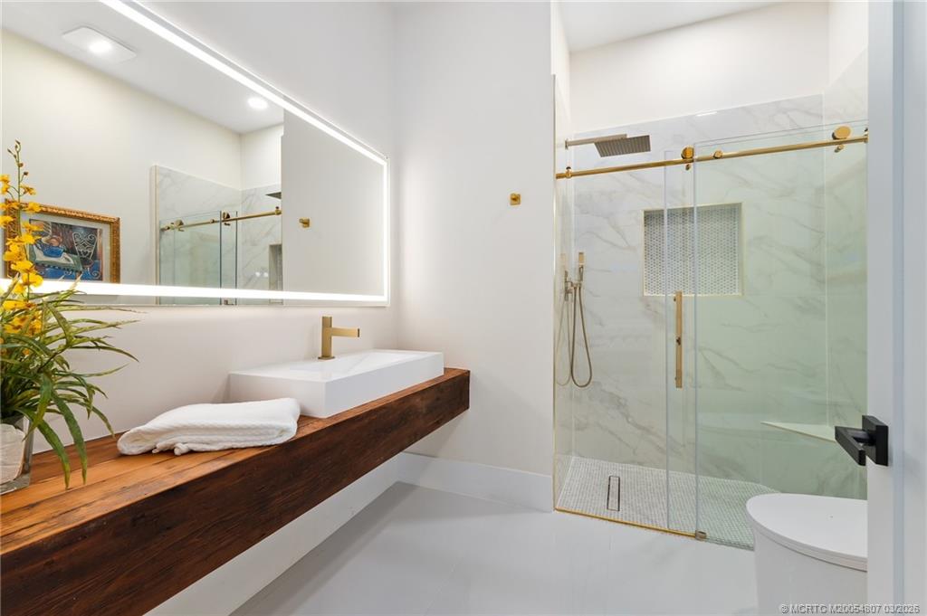Palm City, Florida, 34990, United States, 4 Bedrooms Bedrooms, ,6 BathroomsBathrooms,Residential,Active,2031024