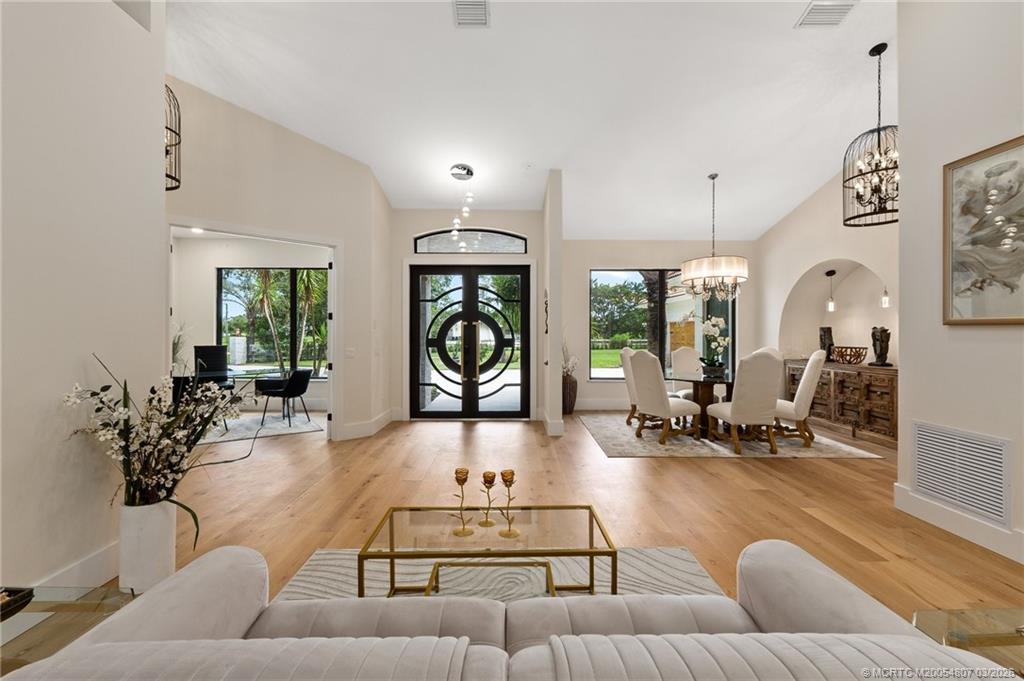 Palm City, Florida, 34990, United States, 4 Bedrooms Bedrooms, ,6 BathroomsBathrooms,Residential,Active,2031024