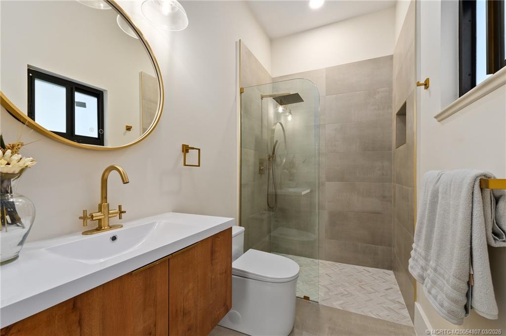 Palm City, Florida, 34990, United States, 4 Bedrooms Bedrooms, ,6 BathroomsBathrooms,Residential,Active,2031024