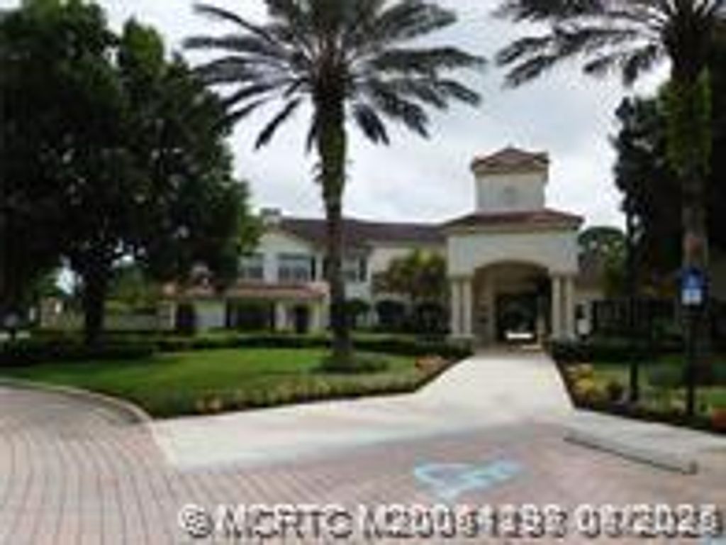 Photo of 225 SE Kitching Circle, Stuart, FL 34994 (MLS # M20051198)