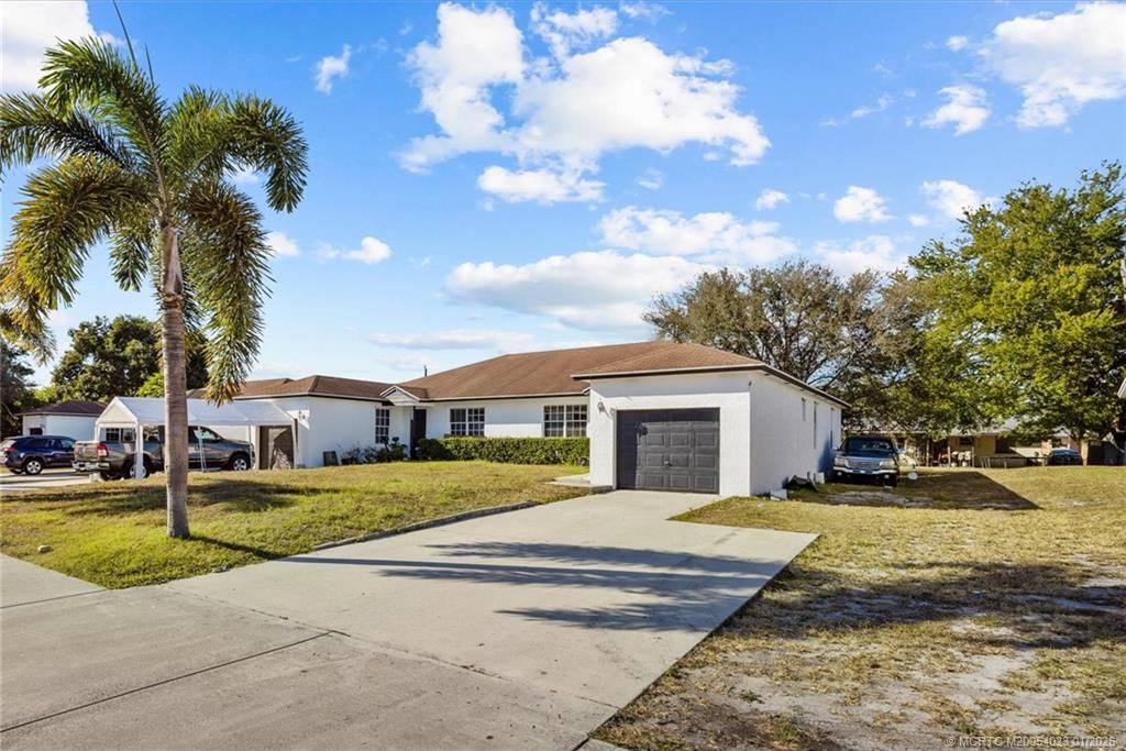 Photo of 2593 SE Indian Street, Stuart, FL 34997 (MLS # M20054023)