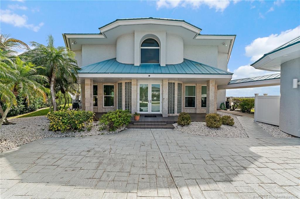 2318 NW Bay Colony Court