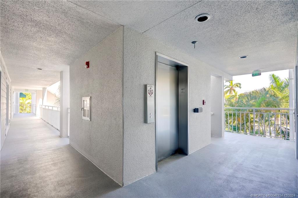 Stuart, Florida 34996, United States, 3 Bedrooms Bedrooms, ,3 BathroomsBathrooms,Residential,Active,40043