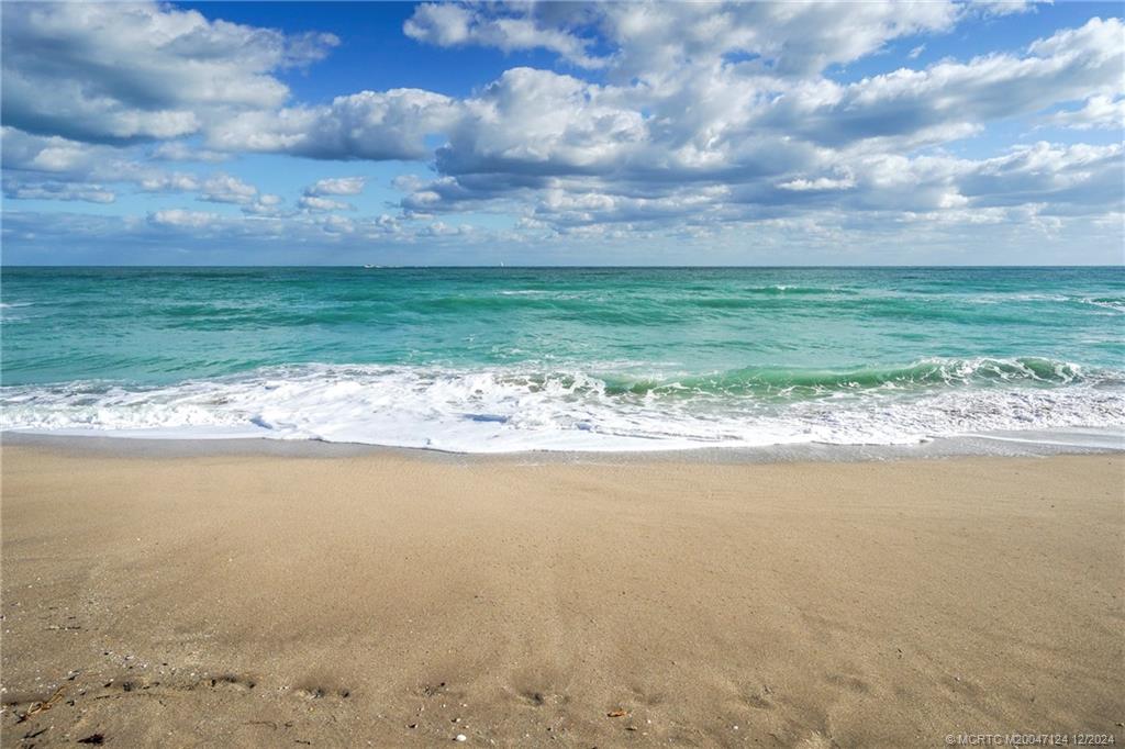 Stuart, Florida 34996, United States, 3 Bedrooms Bedrooms, ,3 BathroomsBathrooms,Residential,Active,40043