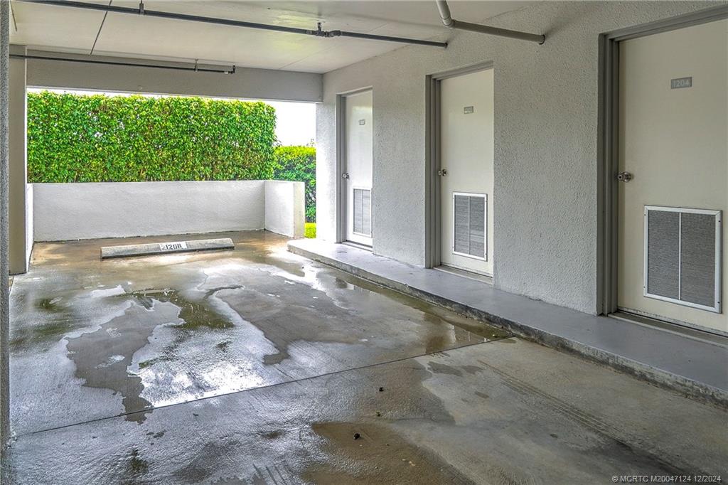 Stuart, Florida 34996, United States, 3 Bedrooms Bedrooms, ,3 BathroomsBathrooms,Residential,Active,40043