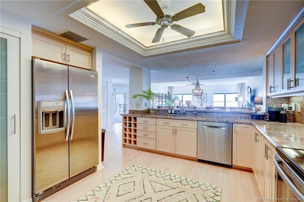 Stuart, Florida 34996, United States, 3 Bedrooms Bedrooms, ,3 BathroomsBathrooms,Residential,Active,40043