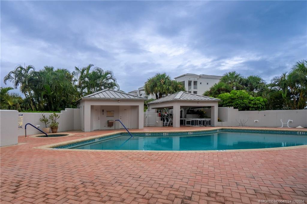 Stuart, Florida 34996, United States, 3 Bedrooms Bedrooms, ,3 BathroomsBathrooms,Residential,Active,40043