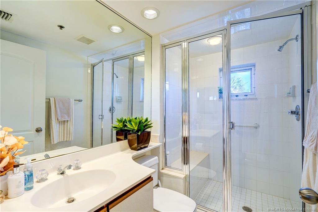 Stuart, Florida 34996, United States, 3 Bedrooms Bedrooms, ,3 BathroomsBathrooms,Residential,Active,40043