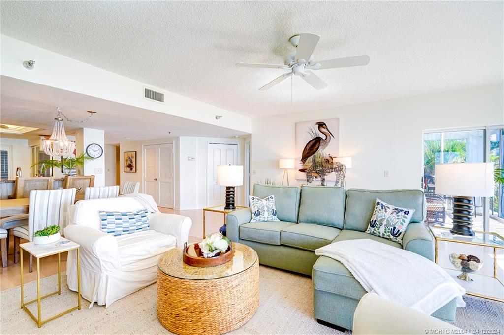 Stuart, Florida 34996, United States, 3 Bedrooms Bedrooms, ,3 BathroomsBathrooms,Residential,Active,40043