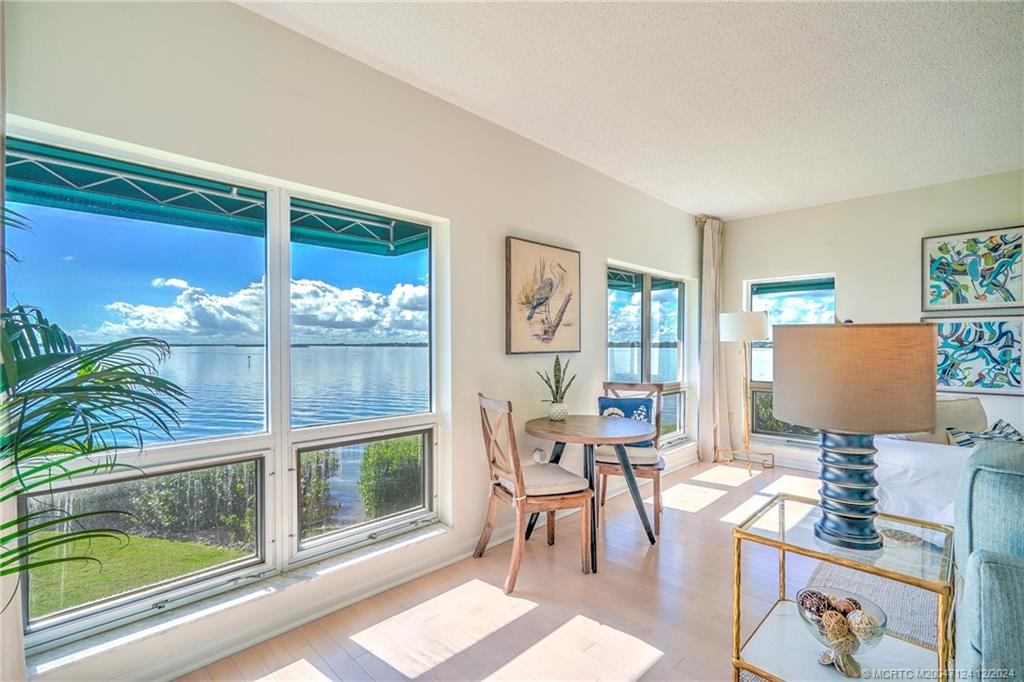 Stuart, Florida 34996, United States, 3 Bedrooms Bedrooms, ,3 BathroomsBathrooms,Residential,Active,40043