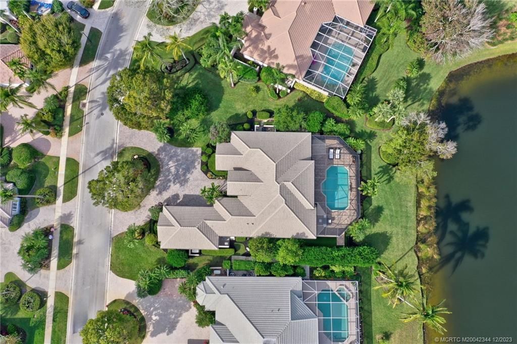 Photo of 4345 SE Waterford Drive, Stuart, FL 34997 (MLS # M20042344)