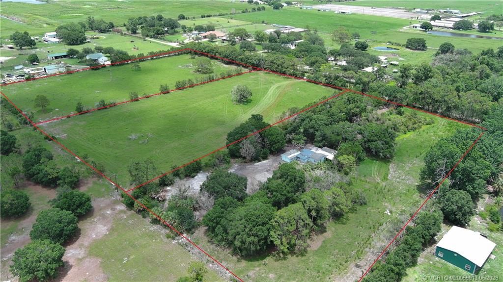 Photo of 3300 SW Dunklin Avenue, Okeechobee, FL 34974 (MLS # M20055913)
