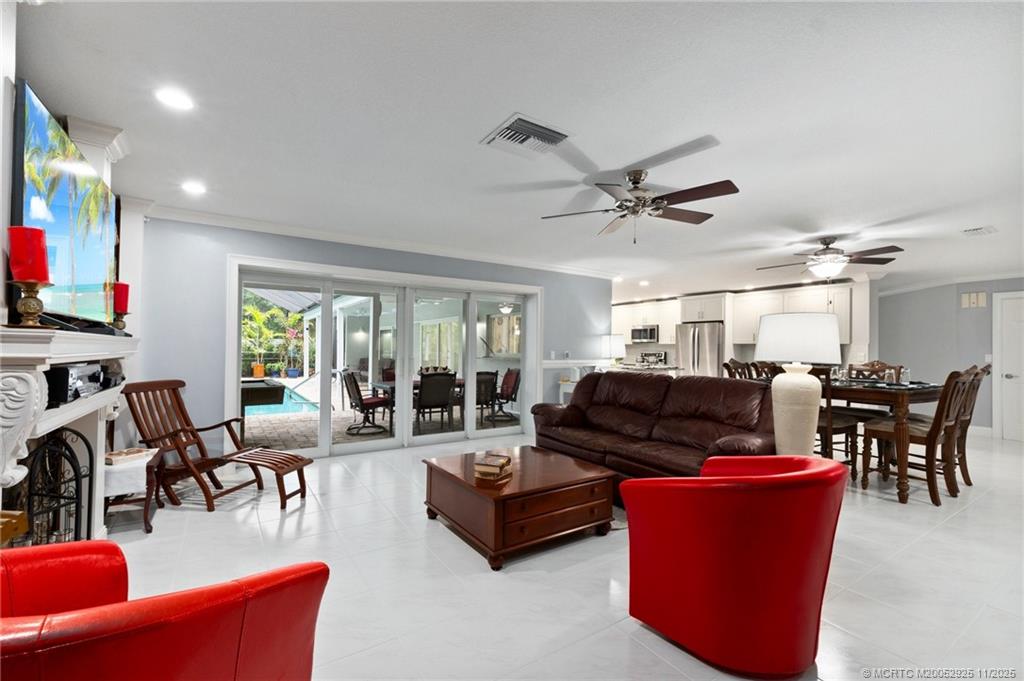 Stuart, Florida, 34996, United States, 4 Bedrooms Bedrooms, ,3 BathroomsBathrooms,Residential,Active,1984658