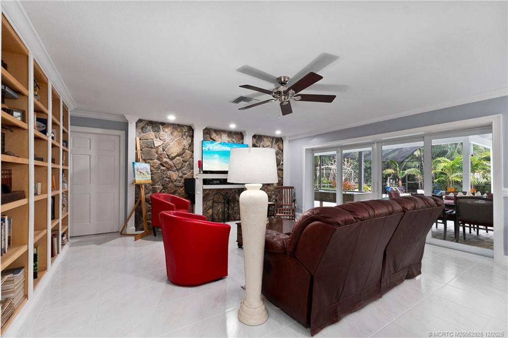 Stuart, Florida, 34996, United States, 4 Bedrooms Bedrooms, ,3 BathroomsBathrooms,Residential,Active,1984658