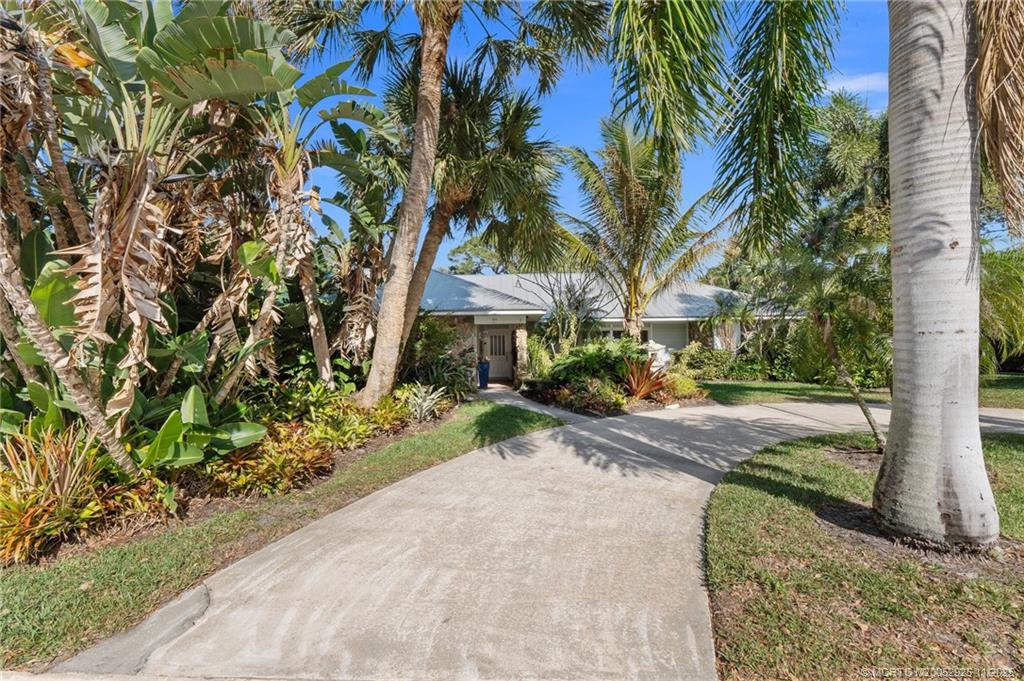 Stuart, Florida, 34996, United States, 4 Bedrooms Bedrooms, ,3 BathroomsBathrooms,Residential,Active,1984658