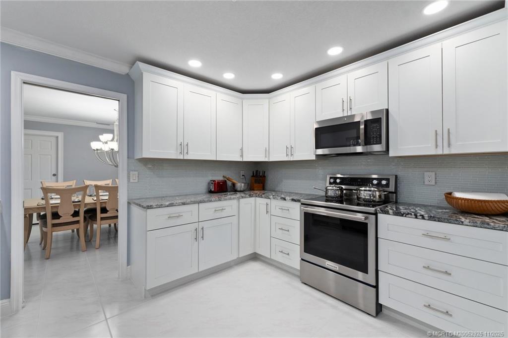 Stuart, Florida, 34996, United States, 4 Bedrooms Bedrooms, ,3 BathroomsBathrooms,Residential,Active,1984658