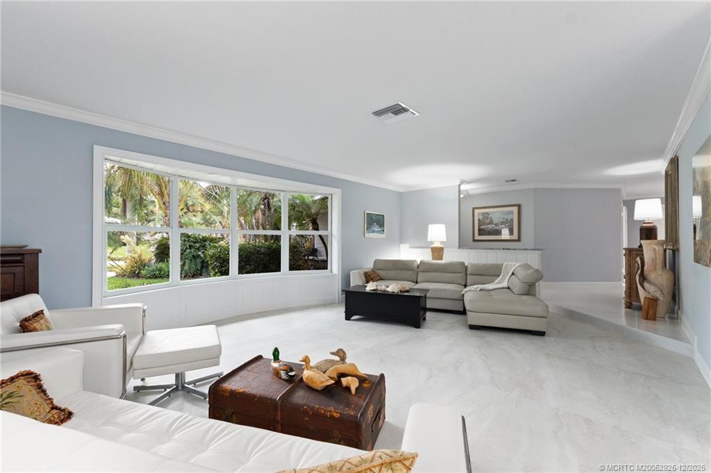 Stuart, Florida, 34996, United States, 4 Bedrooms Bedrooms, ,3 BathroomsBathrooms,Residential,Active,1984658