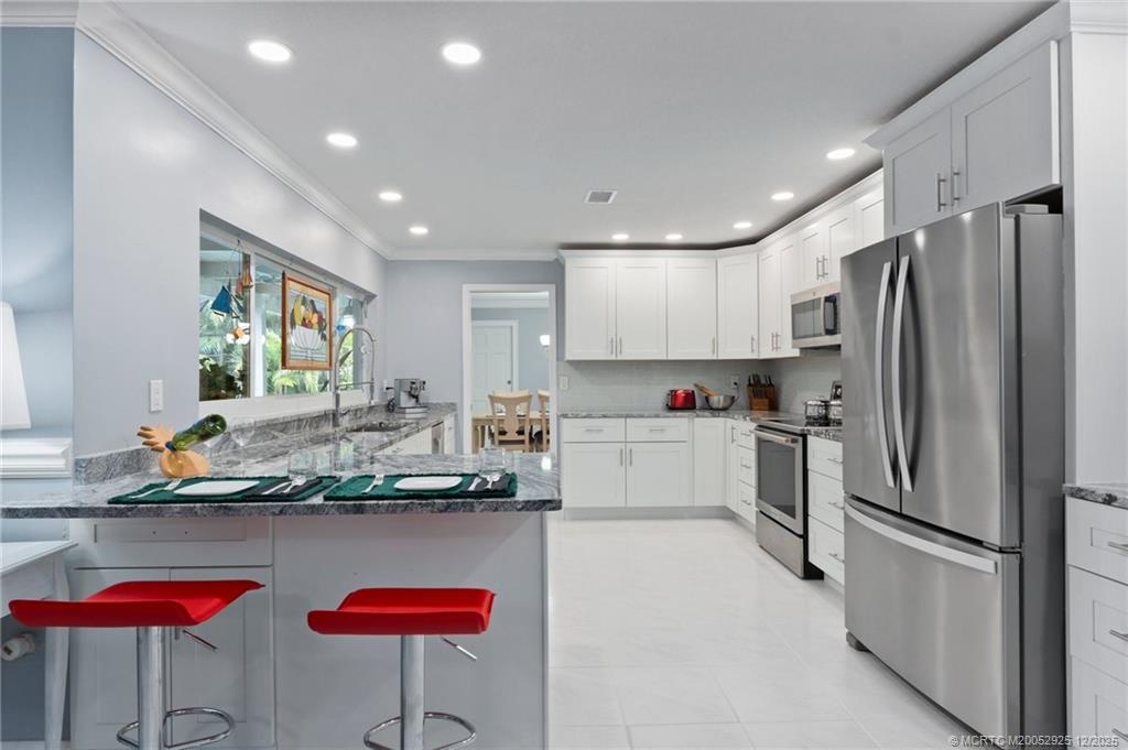 Stuart, Florida, 34996, United States, 4 Bedrooms Bedrooms, ,3 BathroomsBathrooms,Residential,Active,1984658