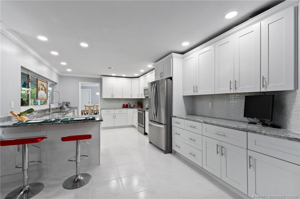 Stuart, Florida, 34996, United States, 4 Bedrooms Bedrooms, ,3 BathroomsBathrooms,Residential,Active,1984658