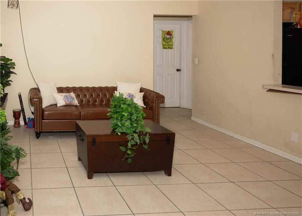 Photo of 2314 SE Washington Street, Stuart, FL 34997 (MLS # M20054536)