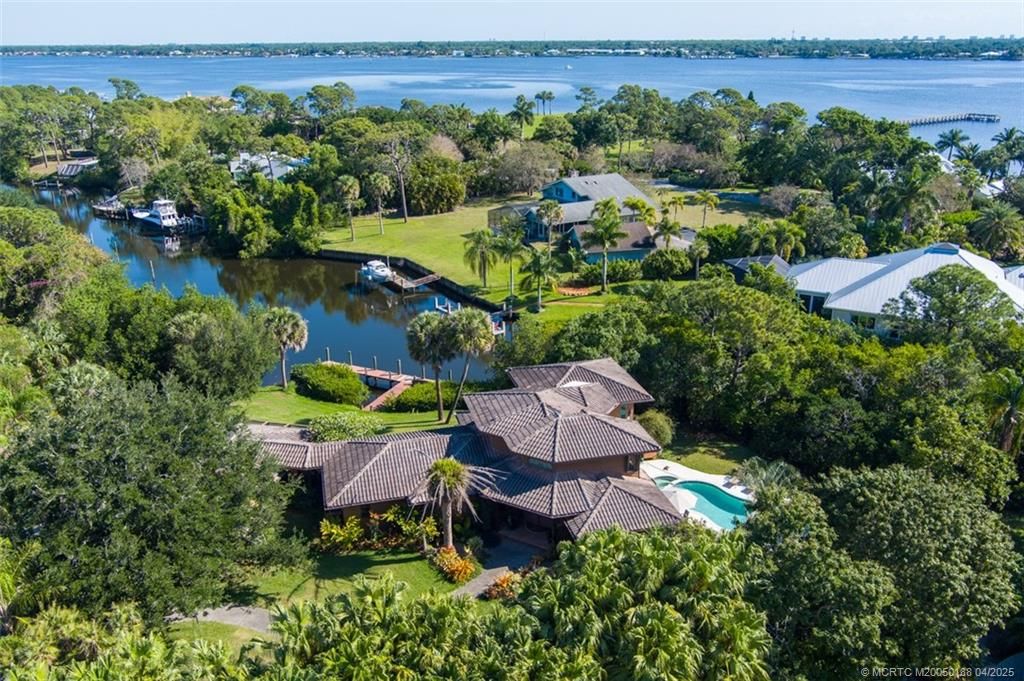 Photo of 3308 NW Perimeter Road, Palm City, FL 34990 (MLS # M20050188)