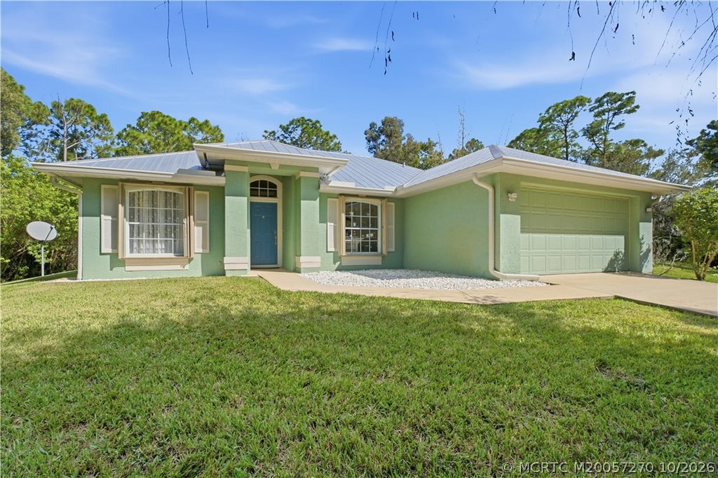 Photo of 5223 SW Quail Hollow Street, Palm City, FL 34990 (MLS # M20057270)