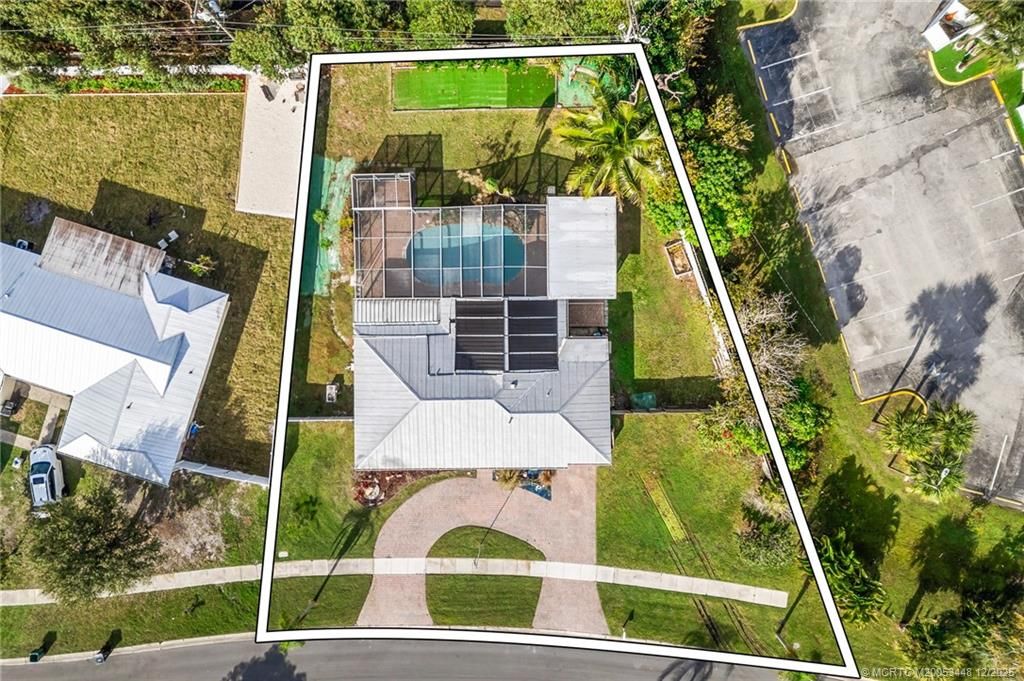 Photo of 1425 SE San Sovina Terrace, Port Saint Lucie, FL 34952 (MLS # M20053448)