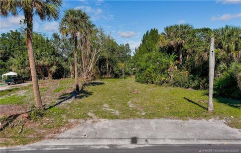 Vacant Land For Sale - 413 SE Church Street<br/> Stuart, FL 34994