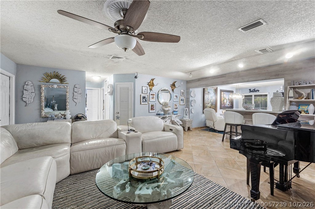 Photo of FL 33408 (MLS # M20057239)