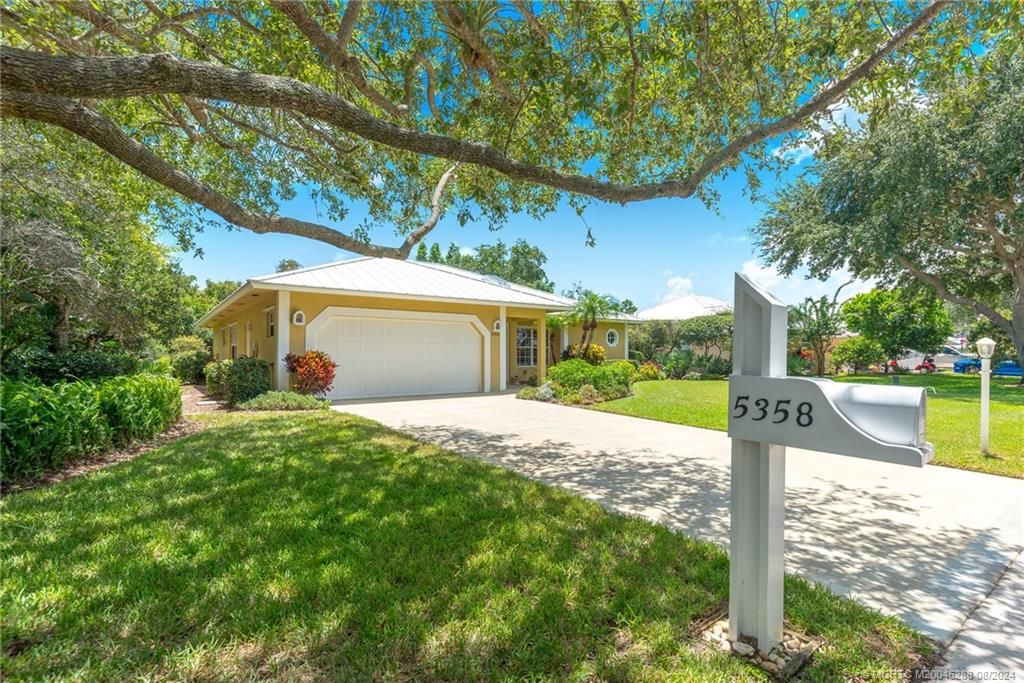 Photo of 5358 SE Running Oak Circle, Stuart, FL 34997 (MLS # M20046288)