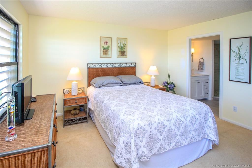 Stuart, Florida 34996, United States, 2 Bedrooms Bedrooms, ,2 BathroomsBathrooms,Residential,Active,250956