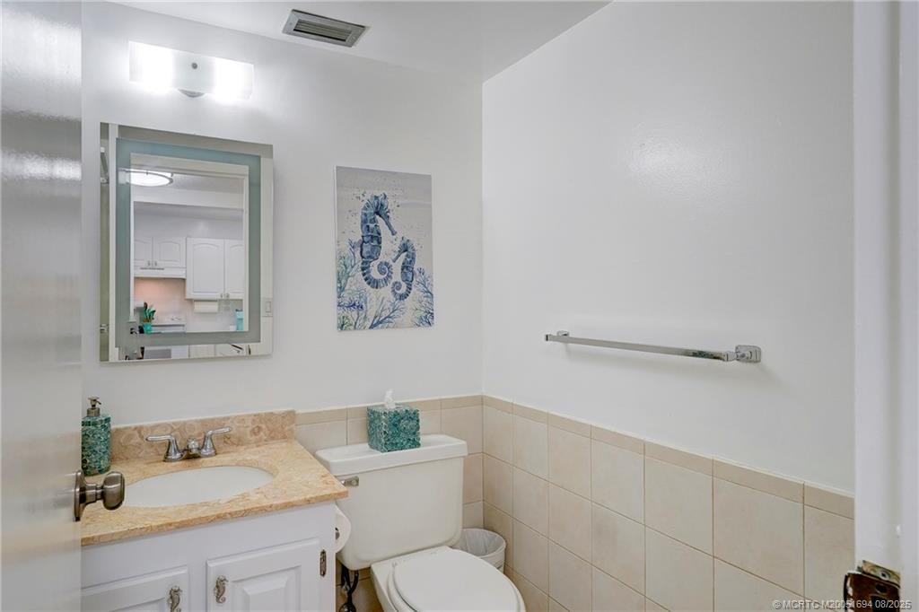 Hollywood, Florida 33019, United States, 1 Bedroom Bedrooms, ,2 BathroomsBathrooms,Residential,Active,188553