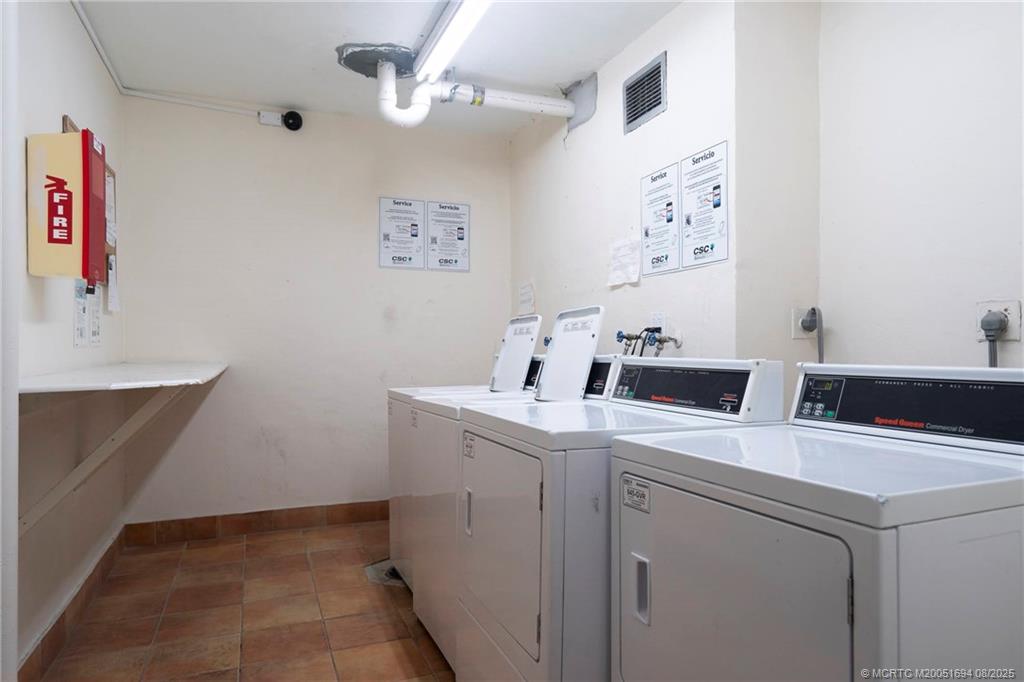 Hollywood, Florida 33019, United States, 1 Bedroom Bedrooms, ,2 BathroomsBathrooms,Residential,Active,188553