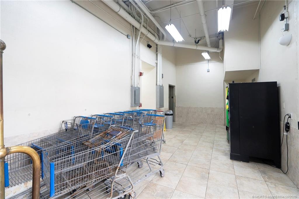 Hollywood, Florida 33019, United States, 1 Bedroom Bedrooms, ,2 BathroomsBathrooms,Residential,Active,188553