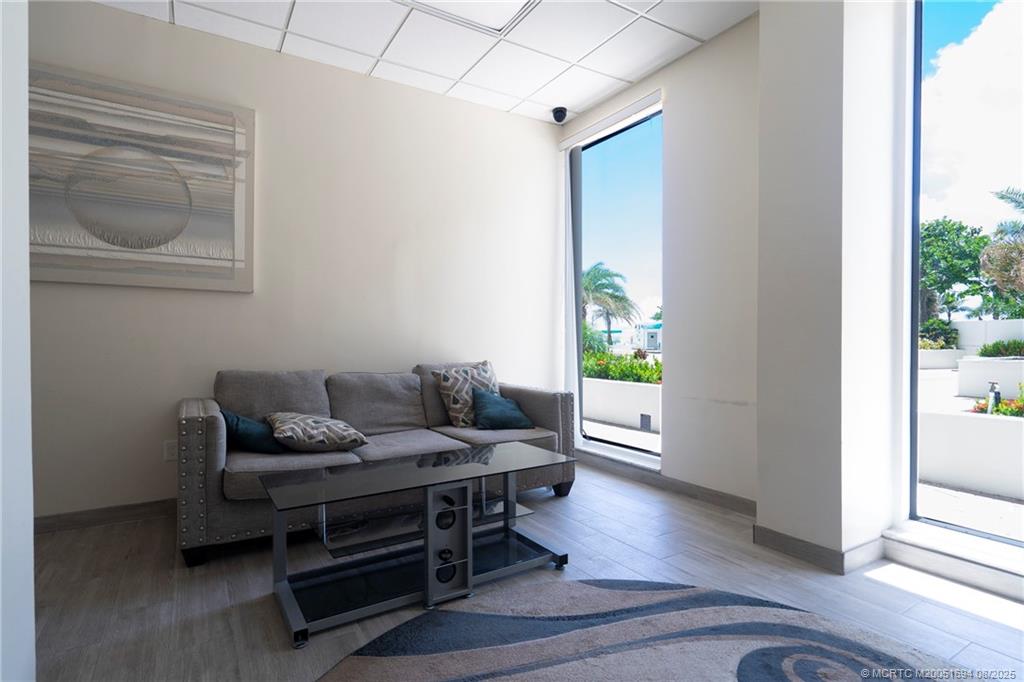 Hollywood, Florida 33019, United States, 1 Bedroom Bedrooms, ,2 BathroomsBathrooms,Residential,Active,188553