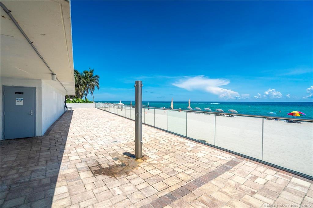 Hollywood, Florida 33019, United States, 1 Bedroom Bedrooms, ,2 BathroomsBathrooms,Residential,Active,188553