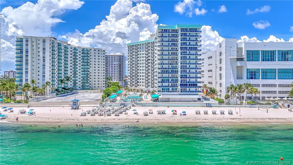 Hollywood, Florida 33019, United States, 1 Bedroom Bedrooms, ,2 BathroomsBathrooms,Residential,Active,188553