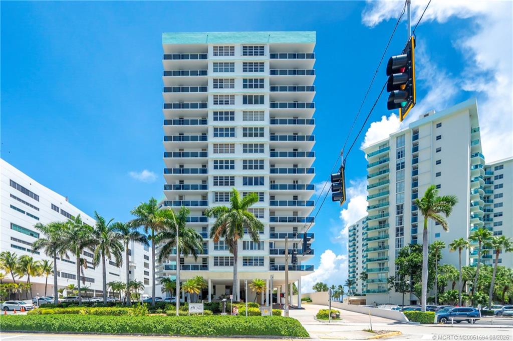 Hollywood, Florida 33019, United States, 1 Bedroom Bedrooms, ,2 BathroomsBathrooms,Residential,Active,188553