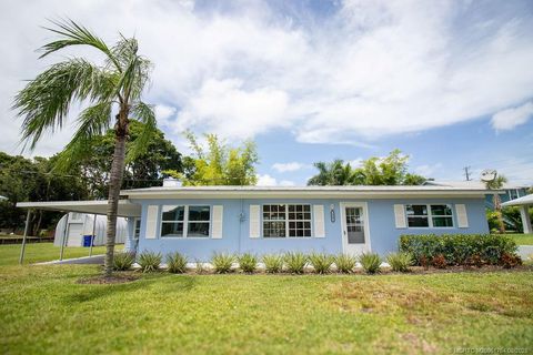 Photo of 865 SW 34th Terrace, Palm City, FL 34990 (MLS # M20051754)