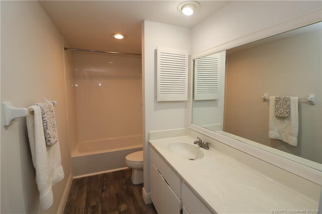 Stuart, Florida 34994, United States, 2 Bedrooms Bedrooms, ,3 BathroomsBathrooms,Residential,Active,170559