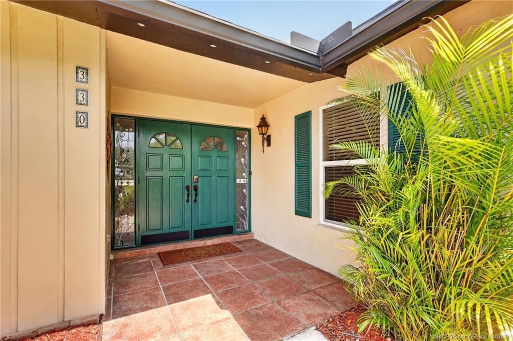 Photo of 330 SW Winnachee Drive, Stuart, FL 34994 (MLS # M20055308)