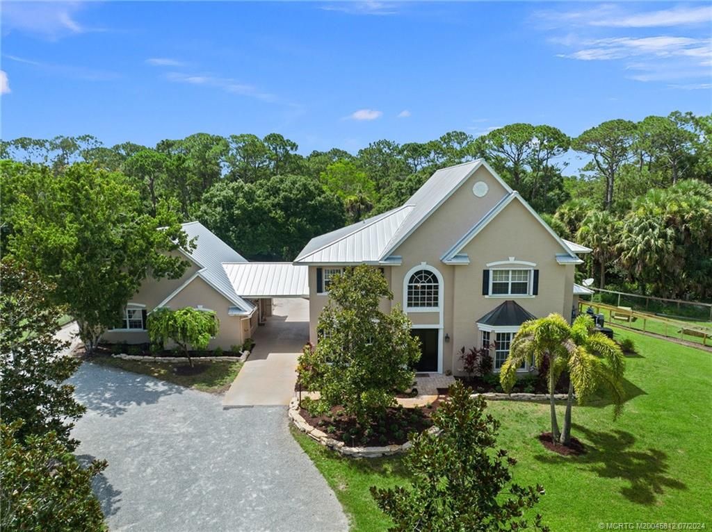 Photo of 4611 SW Laurel Oak Terrace, Palm City, FL 34990 (MLS # M20045812)