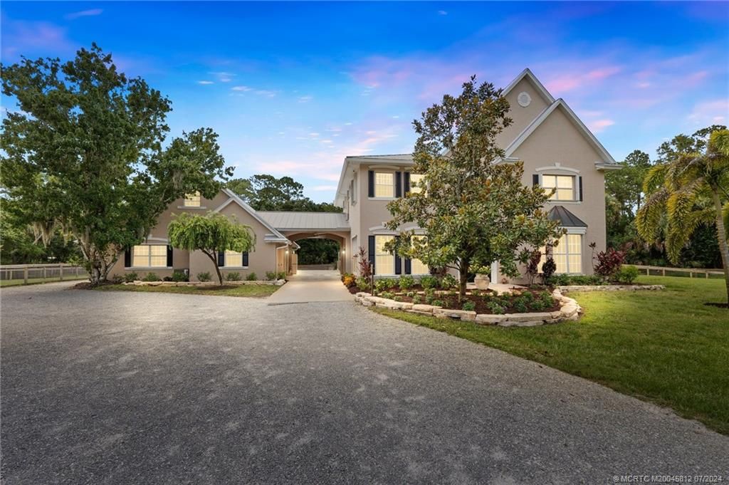Photo of 4611 SW Laurel Oak Terrace, Palm City, FL 34990 (MLS # M20045812)