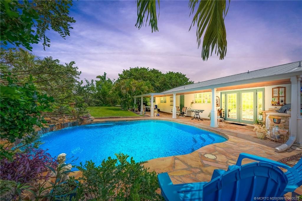 Photo of 8767 SE Linda Drive, Hobe Sound, FL 33455 (MLS # M20039915)