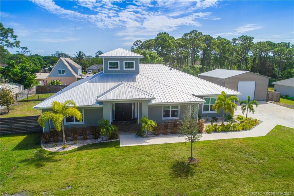 Photo of 6000 Hickory Drive, Fort Pierce, FL 34982 (MLS # M20038818)