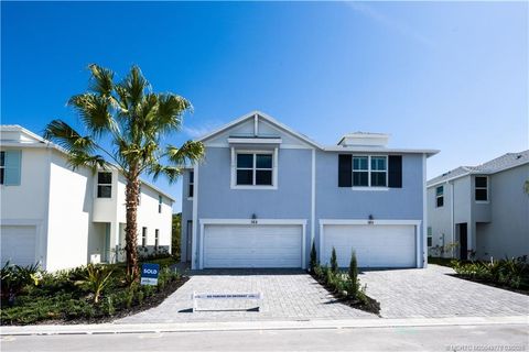 Townhouse For Sale - 162 W Osprey Preserve Boulevard<br/> Jensen Beach, FL 34957