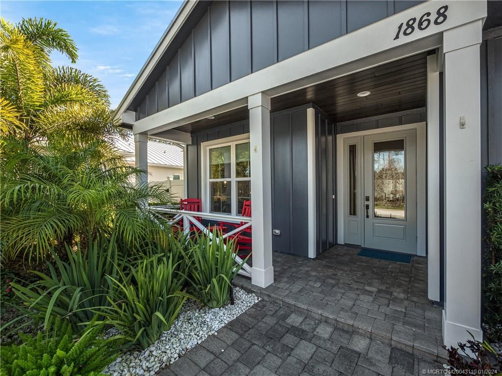 Photo of 1868 SW Pinewood Way, Palm City, FL 34990 (MLS # M20043110)