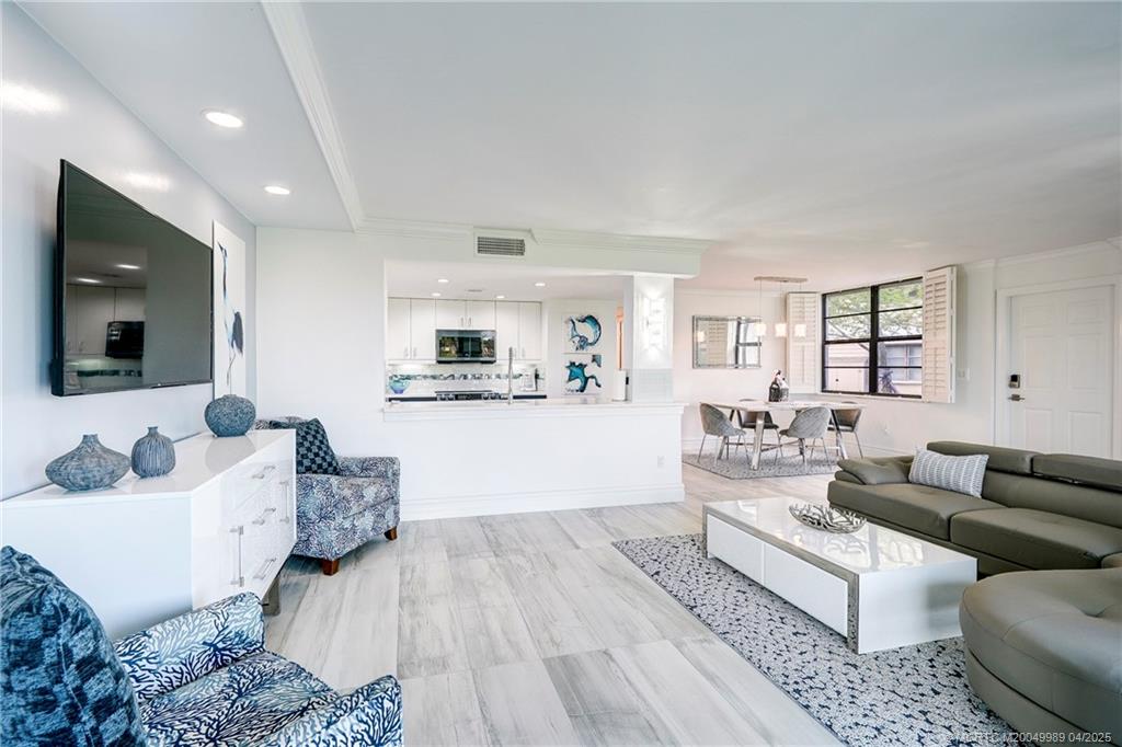 Stuart, Florida 34996, United States, 2 Bedrooms Bedrooms, ,2 BathroomsBathrooms,Residential,Active,100587